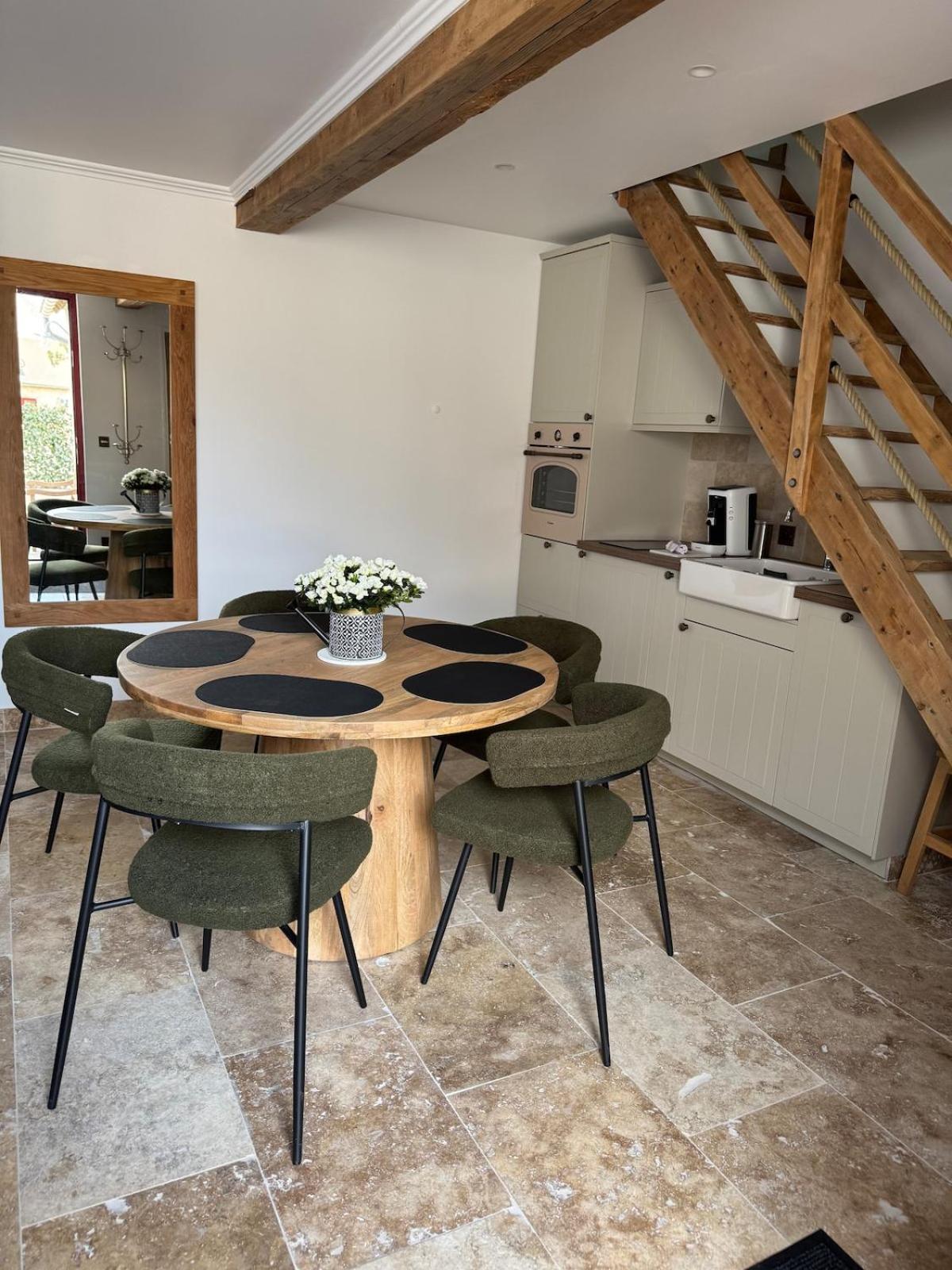 Le Cottage Maisonnette Dans Corps De Ferme Ollainville Exterior foto