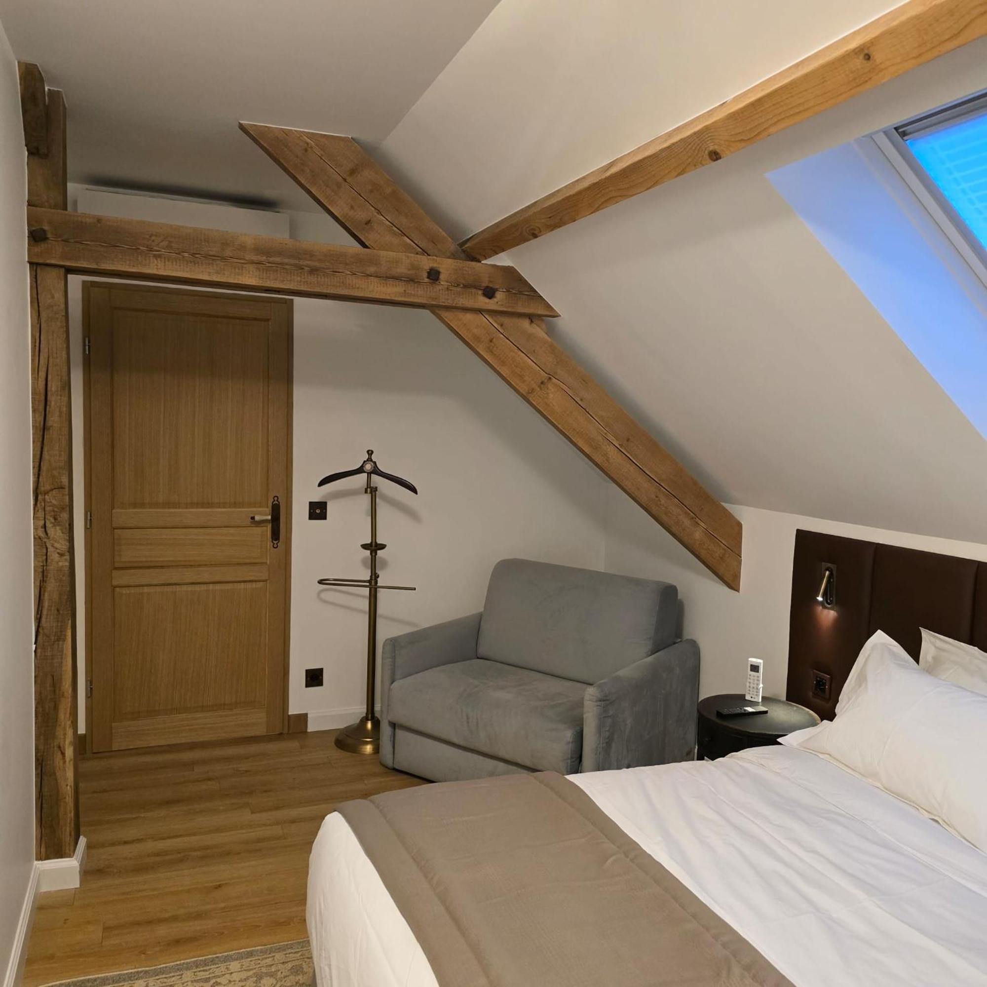 Le Cottage Maisonnette Dans Corps De Ferme Ollainville Exterior foto